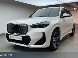 Weiß Neu 2025 BMW iX1 Performance SUV | 51.690 € (Fairer Preis)