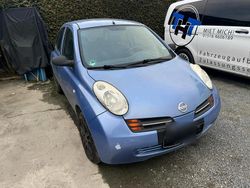 Blau Gebraucht 2004 Nissan Micra Kleinwagen | 990 € (Guter Preis)