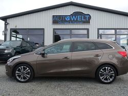 Beige Gebraucht 2015 Kia Ceed Sportswagon Kombi | 12.990 € (Fairer Preis)