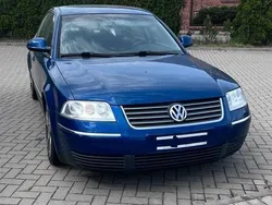 Blau Gebraucht 2002 VW Passat Limousine | 2.000 € (Fairer Preis)