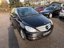 Schwarz Gebraucht 2011 Mercedes 180 Limousine | 5.950 € (Guter Preis)