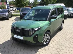 Grün Neu 2025 Ford Tourneo Courier Titanium Van / Kleinbus | 25.490 € (Guter Preis)