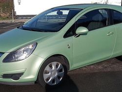 Grün Gebraucht 2010 Opel Corsa Kleinwagen | 3.400 € (Guter Preis)
