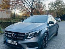 Grau Gebraucht 2018 Mercedes GLA250 AMG SUV | 23.699 € (Fairer Preis)