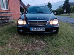 Schwarz Gebraucht 2002 Mercedes C270 Avantgarde Limousine | 1.800 € (Fairer Preis)