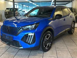 Blau Gebraucht 2024 Peugeot 2008 Allure SUV | 20.950 € (Superpreis)