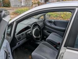 Silber Gebraucht 2002 Suzuki Liana Limousine | 2.000 €