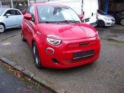 Rot Gebraucht 2022 Fiat 500e Red Kleinwagen | 22.490 €