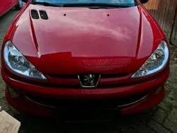 Rot Gebraucht 2004 Peugeot 206 CC Cabrio | 550 € (Guter Preis)