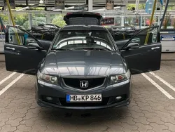 Grau Gebraucht 2004 Honda Accord S Kombi | 3.600 €