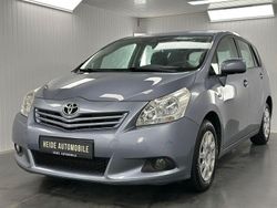 Blau Gebraucht 2010 Toyota Verso Life Van / Kleinbus | 3.990 € (Guter Preis)