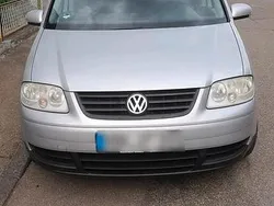Grau Gebraucht 2003 VW Touran Van / Kleinbus | 1.600 € (Fairer Preis)