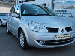 Grau Gebraucht 2007 Renault Scénic II Exception Van / Kleinbus | 4.444 € (Teuer)