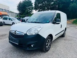 Weiß Gebraucht 2018 Opel Combo Van / Kleinbus | 4.550 €