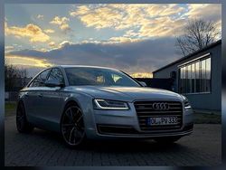 Silber Gebraucht 2014 Audi A8 Comfort Limousine | 20.000 €