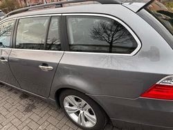Grau Gebraucht 2009 BMW 520 Kombi | 6.900 € (Fairer Preis)