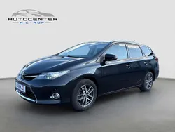 Black mica / ink Gebraucht 2014 Toyota Auris Kombi | 8.970 € (Fairer Preis)