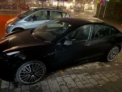 Schwarz Gebraucht 2023 Tesla Model 3 Standard Range Plus Limousine | 35.000 € (Teuer)
