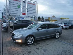 Grau Gebraucht 2012 Skoda Superb Elegance Kombi | 5.990 € (Superpreis)