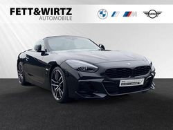 Saphirschwarz metallic Gebraucht 2024 BMW Z4 Shadowline Cabrio | 49.860 € (Etwas zu teuer)
