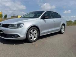 Silber Gebraucht 2012 VW Jetta Match Limousine | 6.500 € (Superpreis)