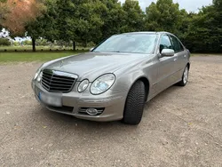 Beige Gebraucht 2006 Mercedes E500 Limousine | 7.699 €