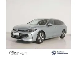 Silber Gebraucht 2024 VW Passat Elegance Kombi | 35.935 € (Superpreis)