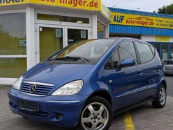 Blau Gebraucht 2001 Mercedes A160 Elegance Kleinwagen | 1.350 € (Guter Preis)