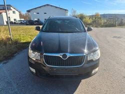 Schwarz Gebraucht 2012 Skoda Superb Active Kombi | 3.999 € (Guter Preis)