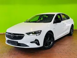 Weiß Gebraucht 2020 Opel Insignia Business Limousine | 18.490 € (Guter Preis)