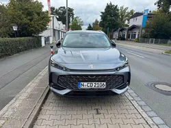 Grau Gebraucht 2025 MG HS Luxury SUV | 28.990 € (Etwas zu teuer)