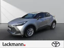 Shimmering silver metallic / d Gebraucht 2023 Toyota C-HR Team SUV | 34.390 € (Fairer Preis)