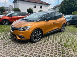 Orange Gebraucht 2017 Renault Scénic IV Bose Edition Van / Kleinbus | 13.499 € (Guter Preis)