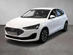 Weiss Gebraucht 2024 Ford Focus Titanium X Limousine | 22.490 € (Guter Preis)