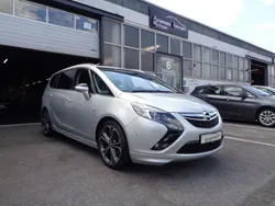 Silber Gebraucht 2016 Opel Zafira Tourer OPC Van / Kleinbus | 11.990 € (Fairer Preis)
