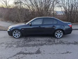 Blau Gebraucht 2006 BMW 530 Limousine | 16.400 €