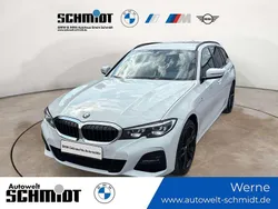 Alpinweiß uni Gebraucht 2021 BMW 330e M Sport Kombi | 22.890 € (Guter Preis)