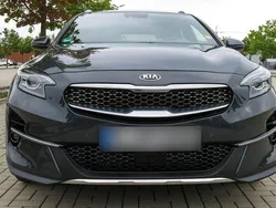Grau Gebraucht 2022 Kia XCeed 4 SUV | 22.400 € (Guter Preis)