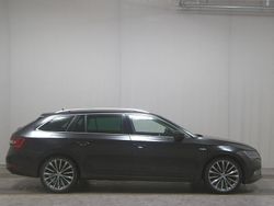Schwarzmagic perleffekt Gebraucht 2016 Skoda Superb LAURIN & KLEMENT Kombi | 13.990 € (Superpreis)