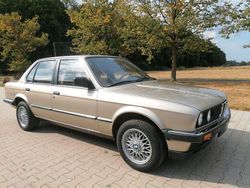 Gold Gebraucht 1984 BMW 320 Limousine | 9.999 €