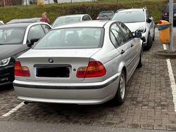 Silber Gebraucht 2001 BMW 318 Limousine | 2.995 € (Etwas zu teuer)