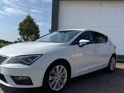 Weiß Gebraucht 2017 Seat Leon ST XCELLENCE Kombi | 14.500 € (Guter Preis)