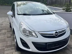 Weiß Gebraucht 2012 Opel Corsa Innovation Limousine | 5.200 € (Fairer Preis)