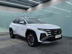 Weiß Gebraucht 2024 Hyundai Tucson Trend SUV | 39.440 € (Etwas zu teuer)