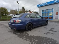 Blau Gebraucht 2002 Lexus IS300 Kombi | 6.000 €