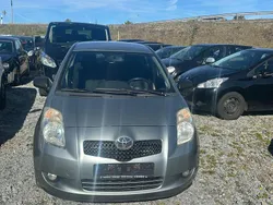 Grau Gebraucht 2008 Toyota Yaris Luna Kleinwagen | 1.900 € (Fairer Preis)
