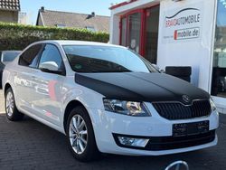 Weiß Gebraucht 2013 Skoda Octavia Ambition Limousine | 5.999 € (Fairer Preis)