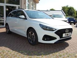 Weiß Neu 2024 Hyundai i30 Style Limousine | 22.990 € (Etwas zu teuer)