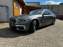 Grau Gebraucht 2017 BMW 730 M Sport Limousine | 34.900 € (Fairer Preis)