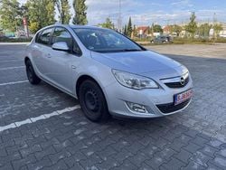 Argon silber/ice silver (m2) Gebraucht 2011 Opel Astra Design Edition Kleinwagen | 3.980 € (Guter Preis)